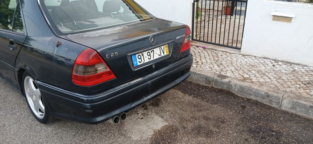 Vendo Mercedes-benz C250 Turbo Diesel  versao Amg .