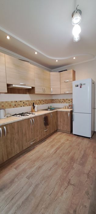 На місяць.Госпіталь 2к.Зодчих. Ющенка.Смарт TV