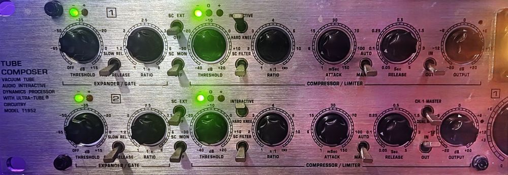 Behringer T1952 TUBE  composer
