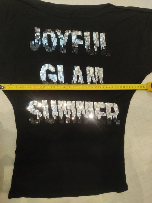 Czarna bluzka S cekinowy napis