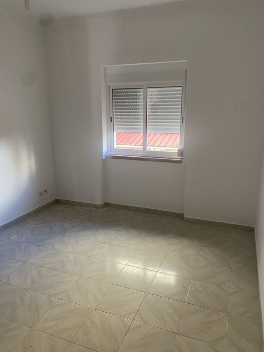 T2 Remodelado Recentemente para Arrendamento em Moscavide – 1.050€/mês