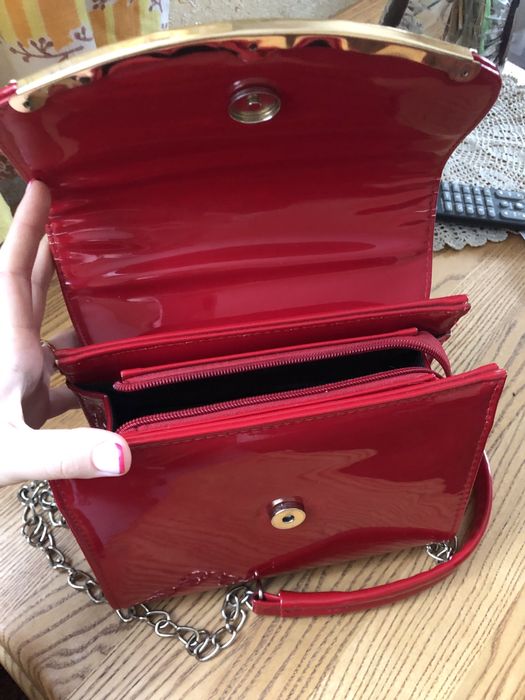 Сумка червона з лакованої шкіри