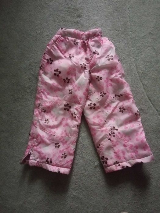 Продам брючки ни синтепоне, размер 98, цена 200 грн.