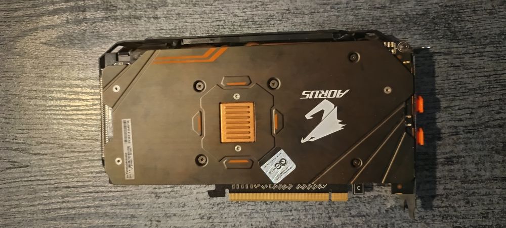 Sprzedam Kartę graficzną gigabyte rx 580 8gb