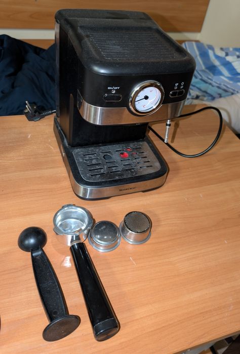 Kolbowy ekspres ciśnieniowy SilverCrest SEM 1100 C3