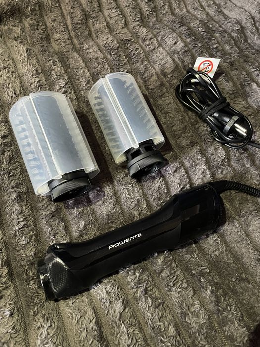 Фен-щітка Rowenta Renewal Brush Activ UB9520FO