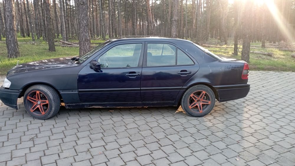 Продам Mercedes-Benz C180