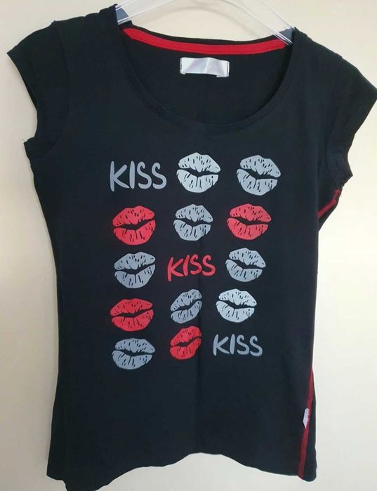 Czarny t-shirt Cropp z nadrukiem
