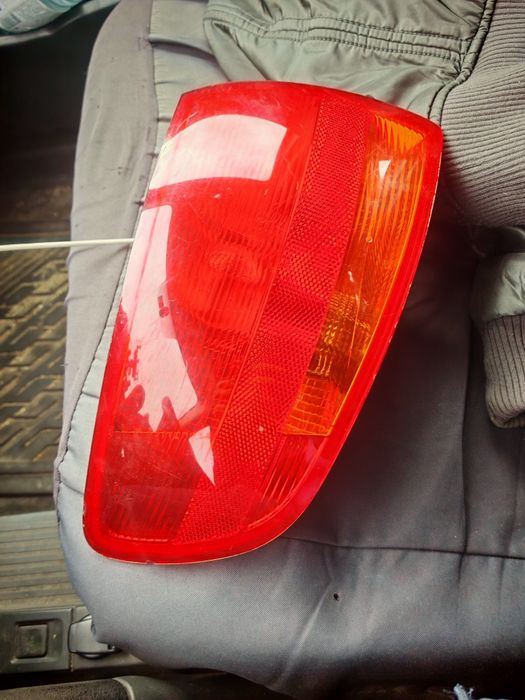 Vendo farol Esq traseira Audi A3