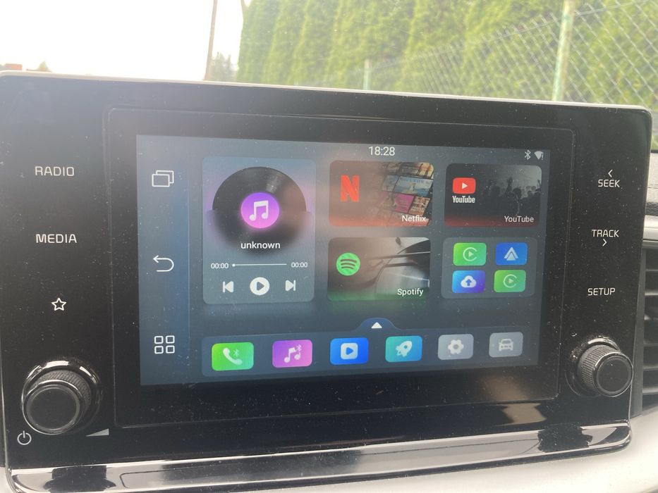 Play 2 video pro netflix youtube w samochodzie