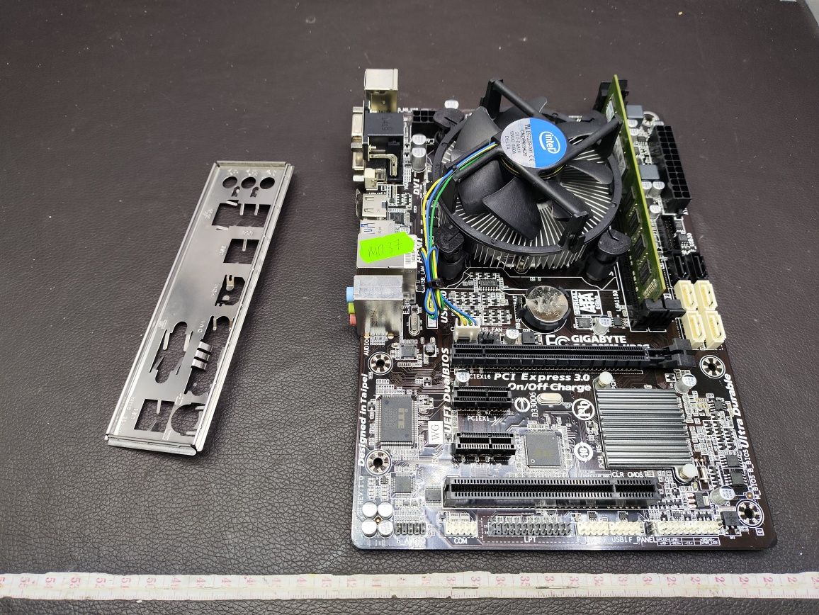Gigabyte GA-B85M-HD3G + i5-4460 + кулер + 4gb ddr3 Сокет 1150;: 2 200 ...