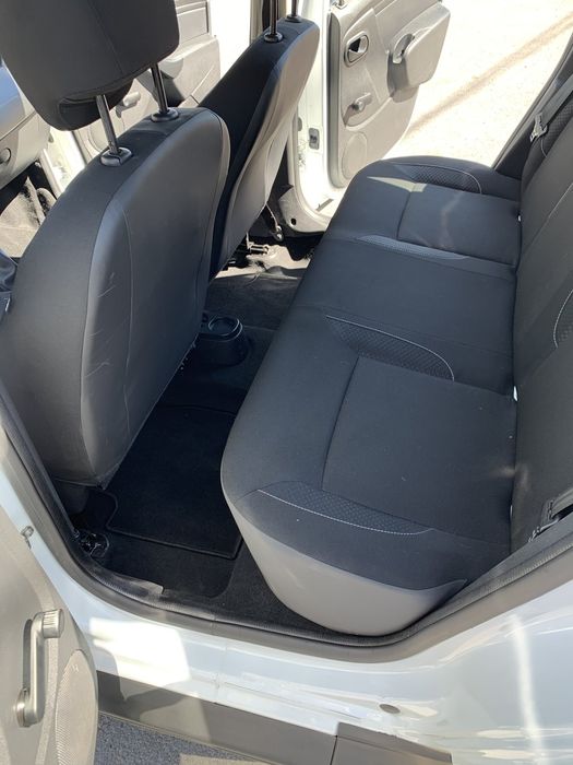 Продам DACIA DUCTER 1.6 бензин