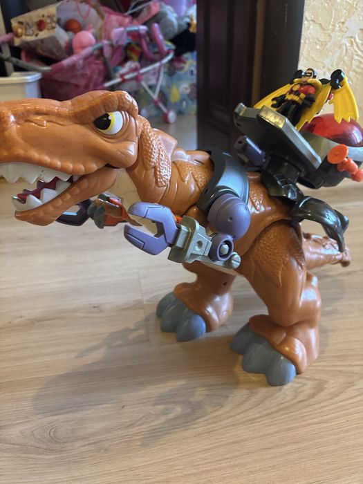 Интерактивный динозавр Mega T-Rex