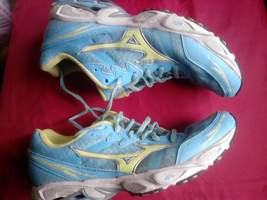 byty Mizuno model Wave X 10 roz39 25 cm Super