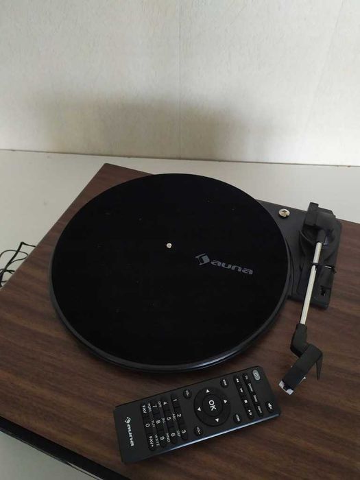 Gramofon Connect Vinyl Cube z radiem internetowym DAB BT