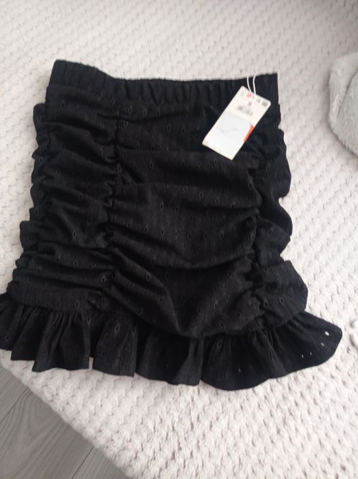 Czarna spódniczka mini