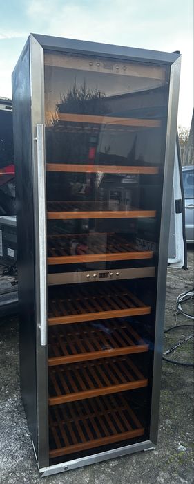 Lodowka Winiarka Caso 180