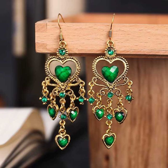 Eleganckie długie kolczyki złoty zielony kolor serce retro boho orient