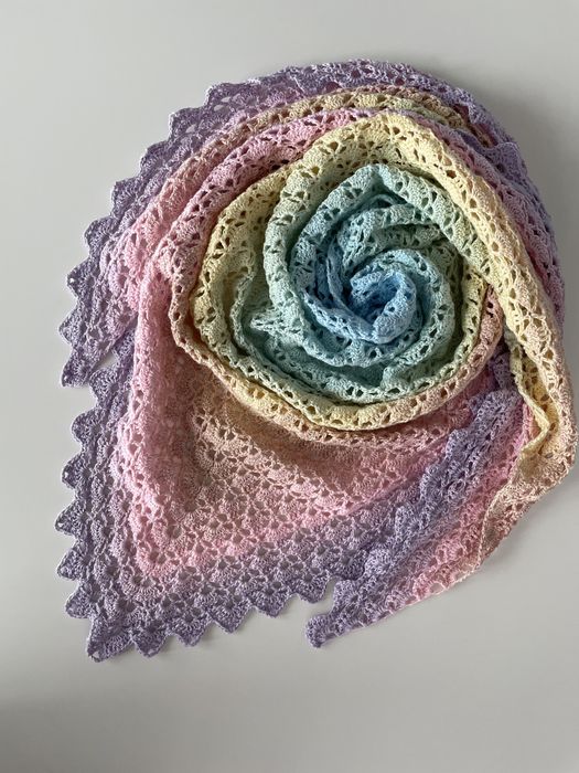 Chusta szal ma szydełku ręcznie robiona handmade
