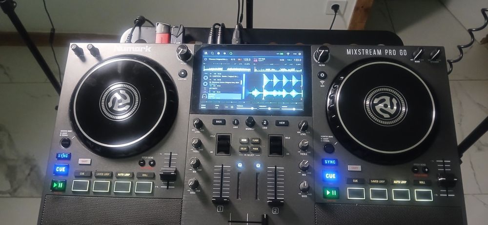 Numark.Mixstream Pro Go  Controladora
