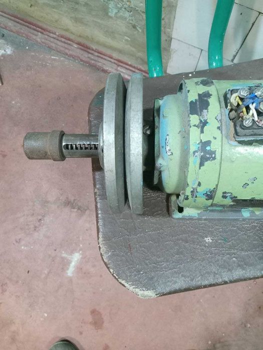 Продам електродвигун