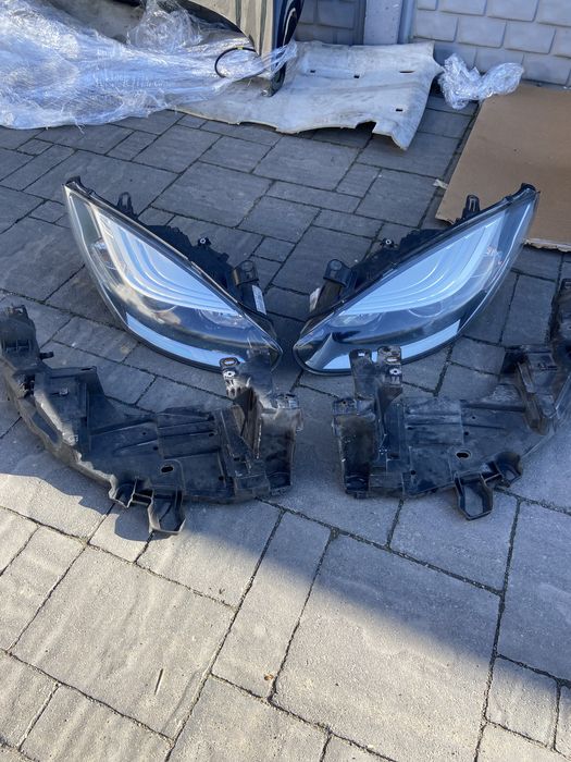 Фари Меган 3 Рест 14-16 Megane 3 14-16