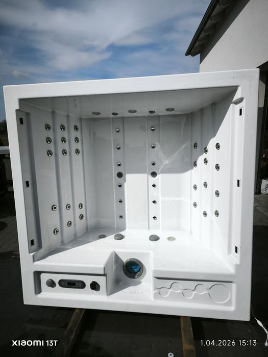 jacuzzi ogrodowe Balboa  5-6 od nagłośnienie