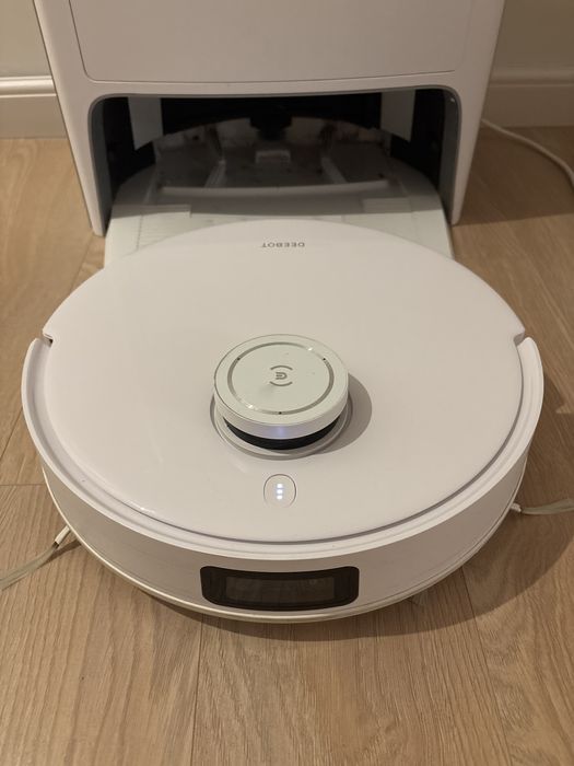 Robot Sprzatajacy Mopujacy odkurzacz Smart Ecovacs Deebot x1e Omni