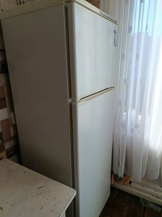 Продам холодильник