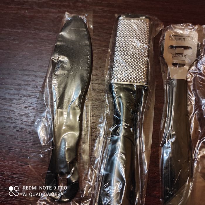 Набор для педикюра из 6 предметов, включая лезвие