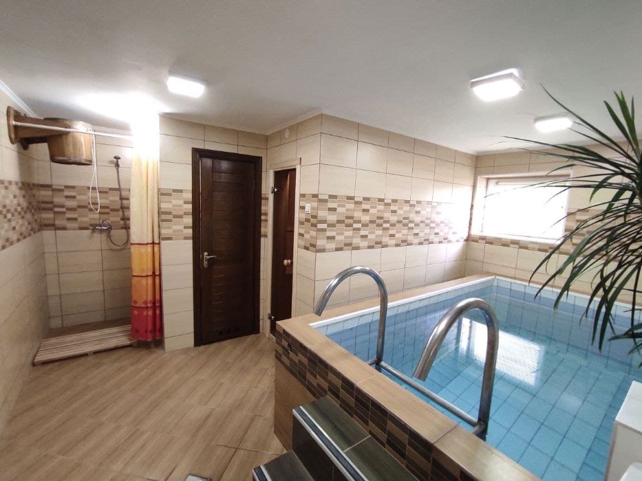 Будинок на велику команію На Свята Тераса/Сауна/Басейн  Family Estate