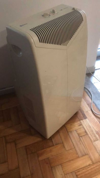 Ar Condicionado Portátil Balay Coolstar (8000 BTU) – A funcionar