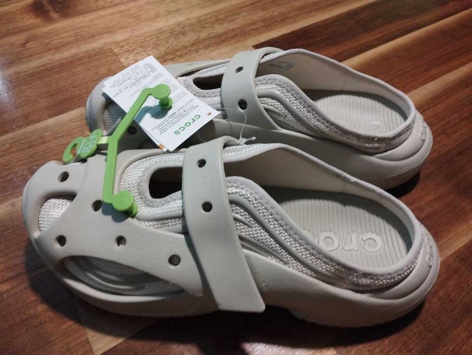 Жіночи crocs - з Европи