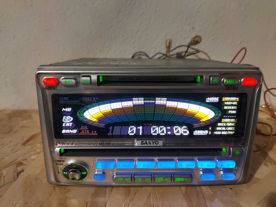 RARO! Sanyo CDF-MD3001V MiniDisc, CD