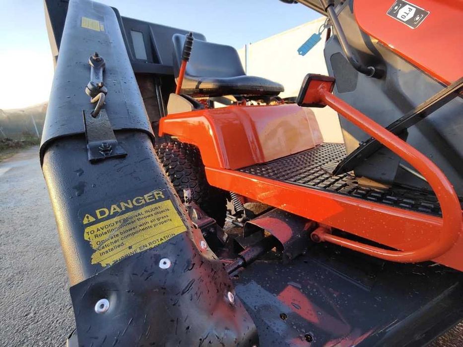 TRACTOR CORTA RELVA - KUBOTA - GAMA PROFISSIONAL