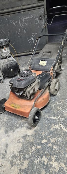 Vendo maquina de cortar relva