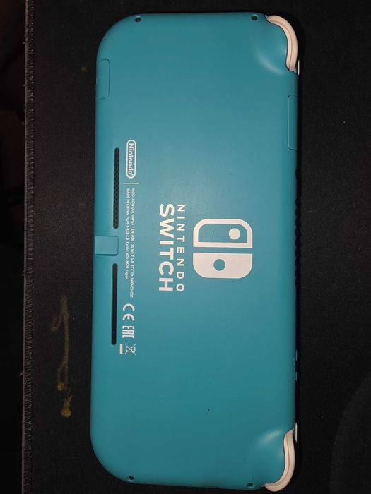 Nintendo Switch Lite (com capa e bolsa)