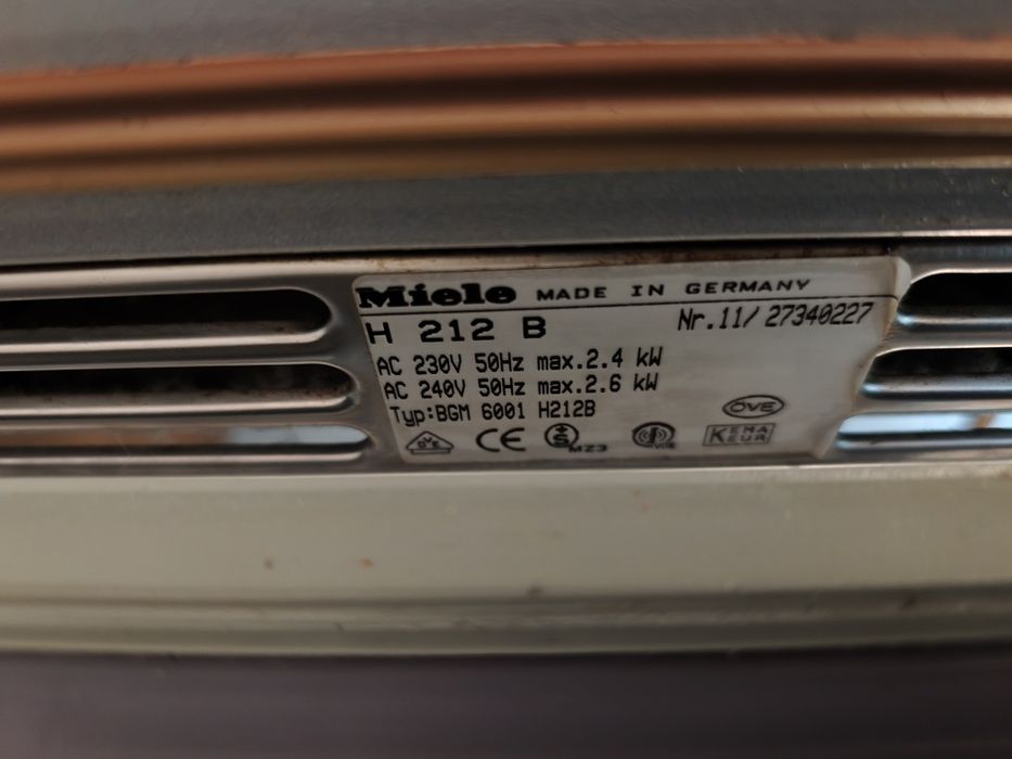 Forno de encastrar Miele H212