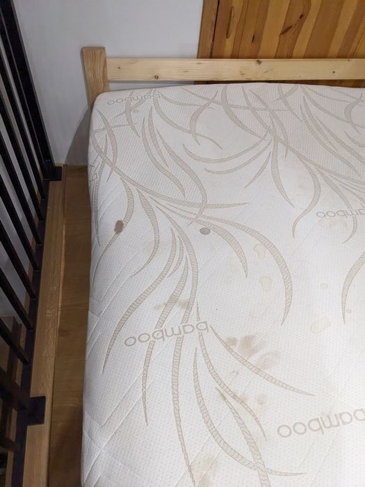 Łózko 140x200 + stelaż + materac