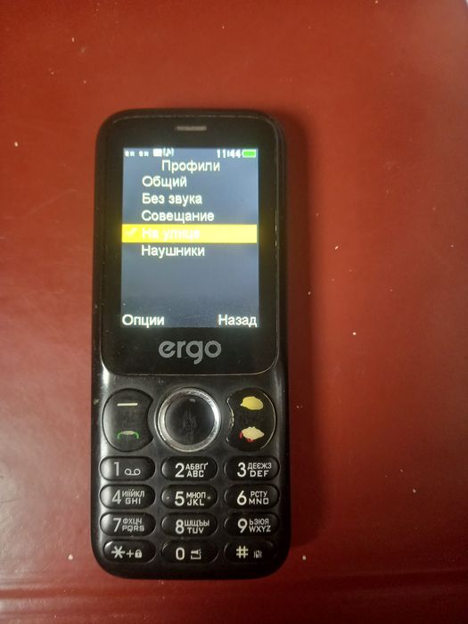 Мобільний телефон кнопочний