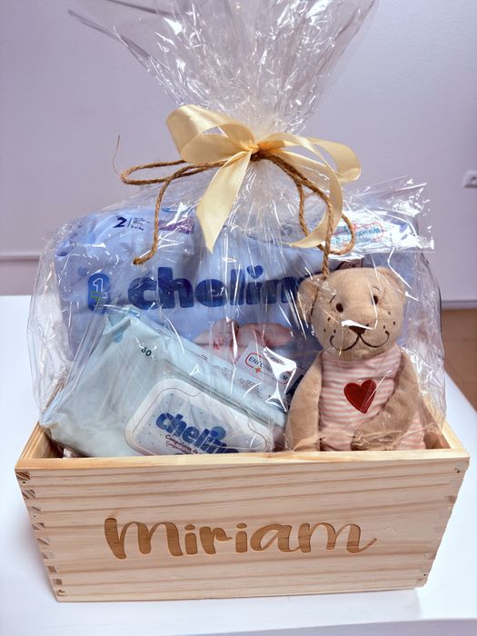 Cabaz prenda bebe , e outros  dia do pai , da mulher entre outros