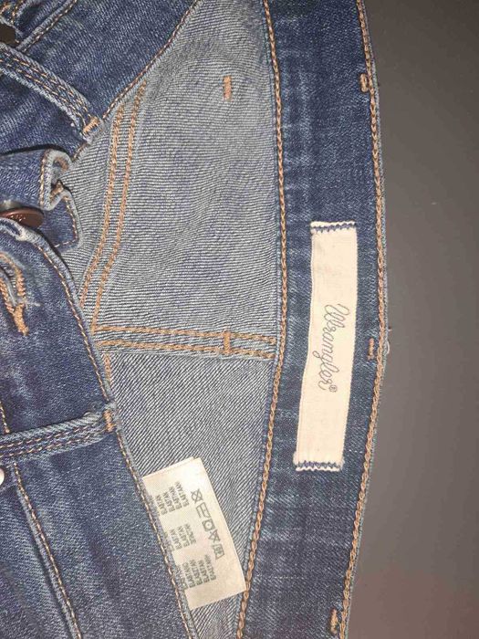 Jeansy Wrangler