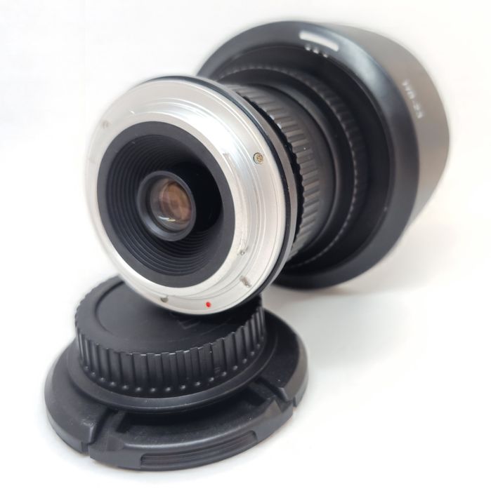 Opteka 15mm f/4-32 1:1 Macro (Canon EF)