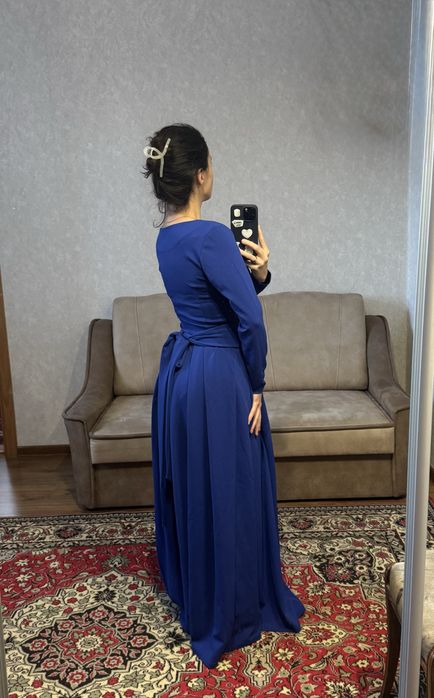 Сукня жіночна, синього насиченого кольору