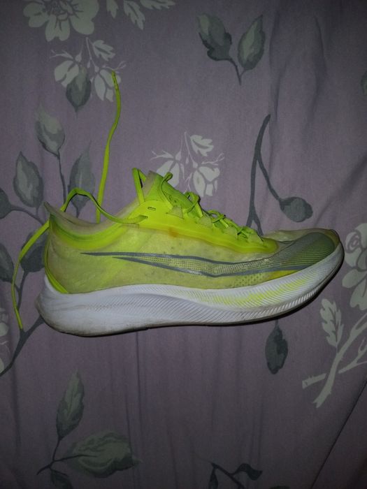 Кросівки бігові для спорту Nike zoom fly 3