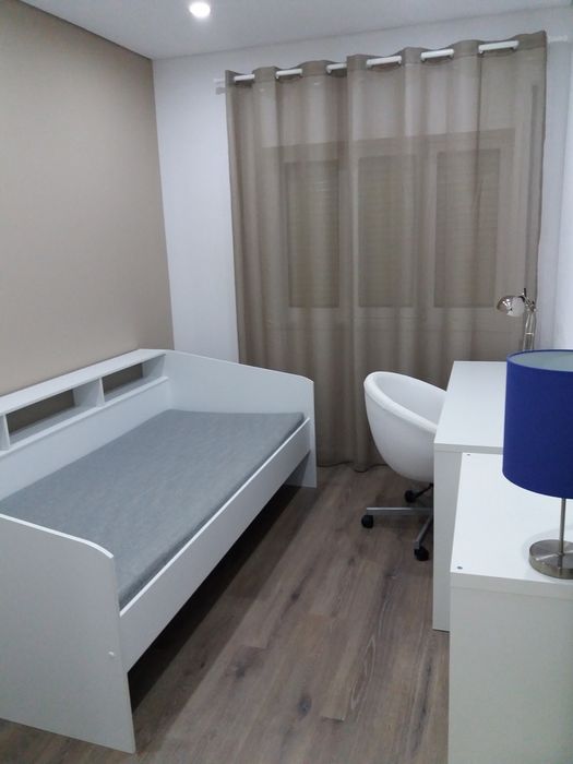 Quarto em apartamento de estudantes (Polo Universitário – Hospital São João)