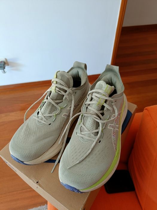 ASICS Nimbus 27 tamanho 42.5
