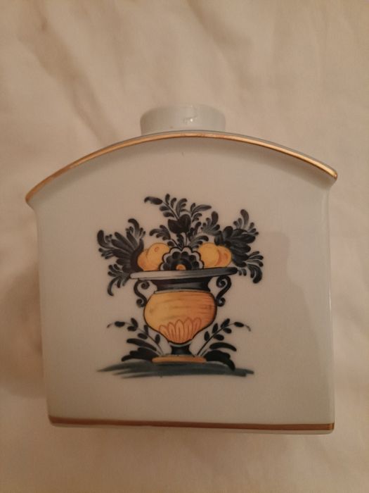 Frasco /caixa de chá em porcelana da Vista Alegre