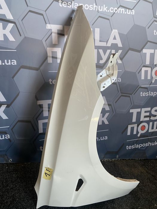 Крило Tesla Model 3 2024+