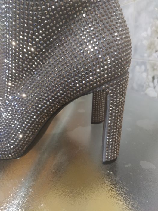 Женские полусапожки "ZARA".